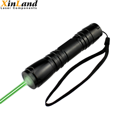 A pilhas portátil focalizado impermeável da lanterna elétrica verde do laser